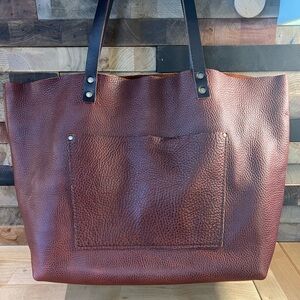 Portland Leather Goods Nutmeg OS classic tote, new. Premium quality.